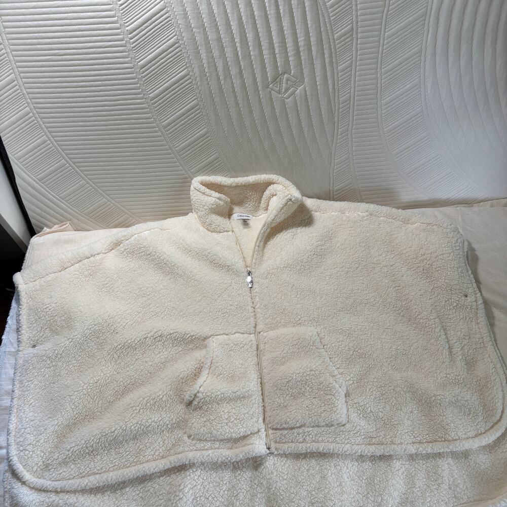 Calvin Klein Womens Ivory Sherpa Fleece Zip Front Cape Poncho Snap Arms